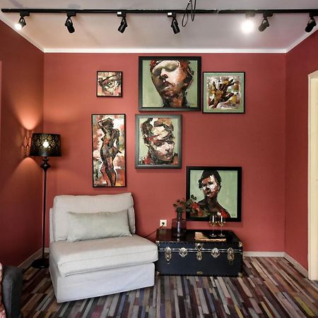 Downtown Oasis: Central Apartments With Cozy Charm Bucareste Exterior foto