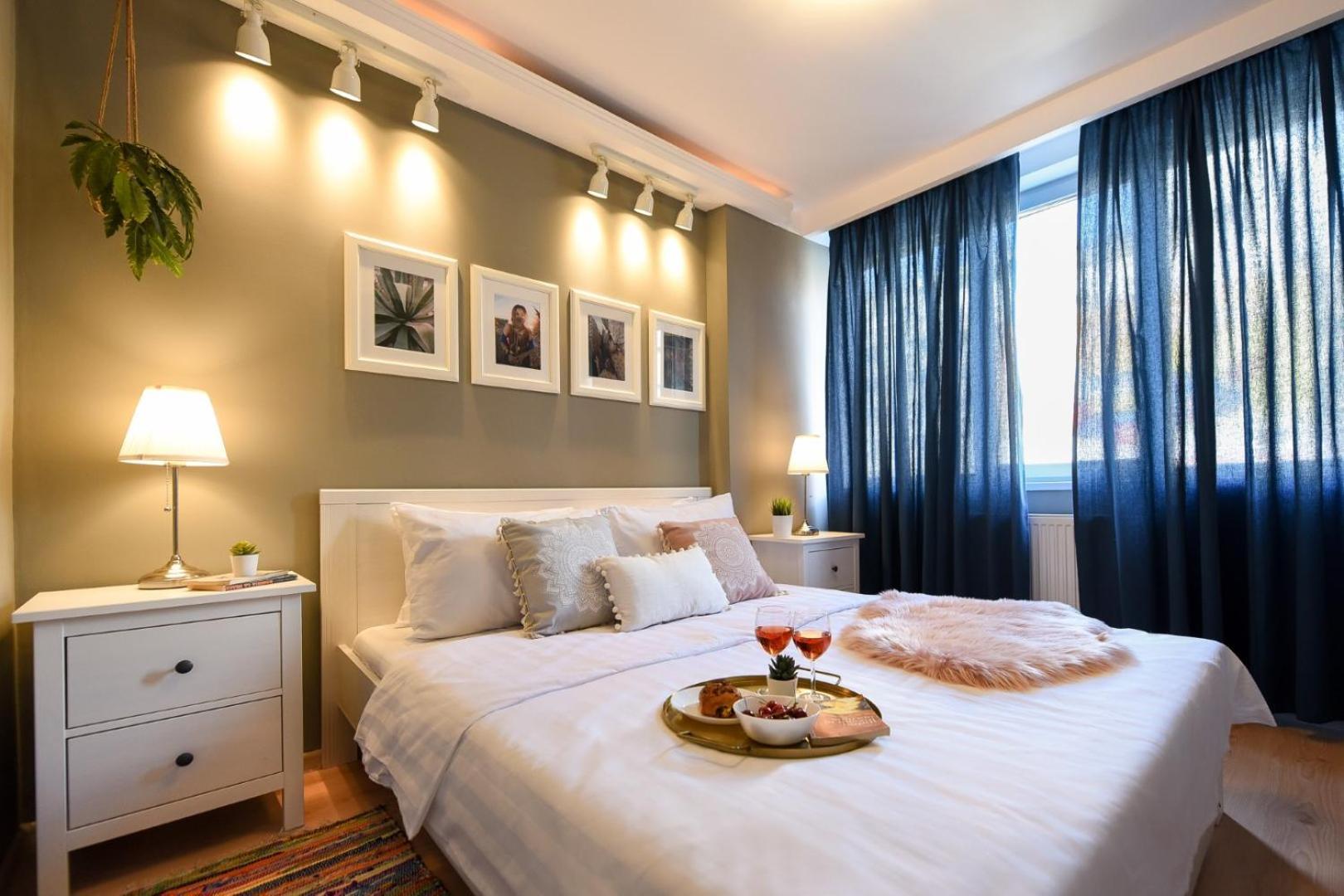 Downtown Oasis: Central Apartments With Cozy Charm Bucareste Exterior foto