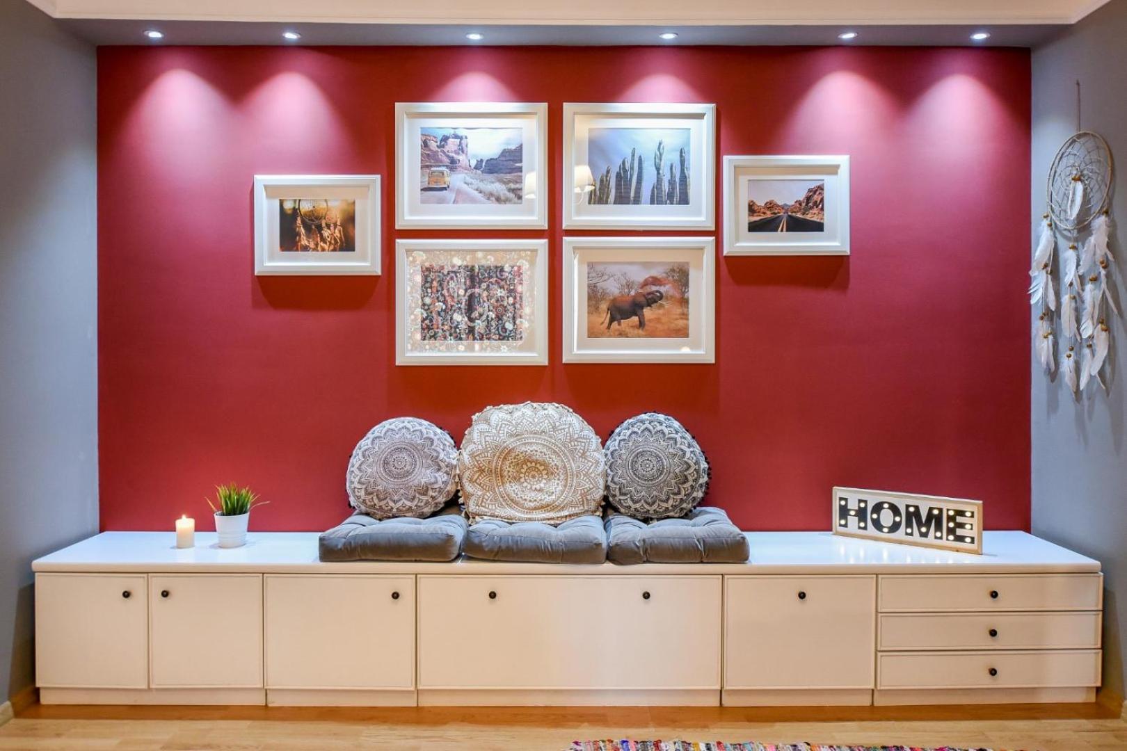 Downtown Oasis: Central Apartments With Cozy Charm Bucareste Quarto foto