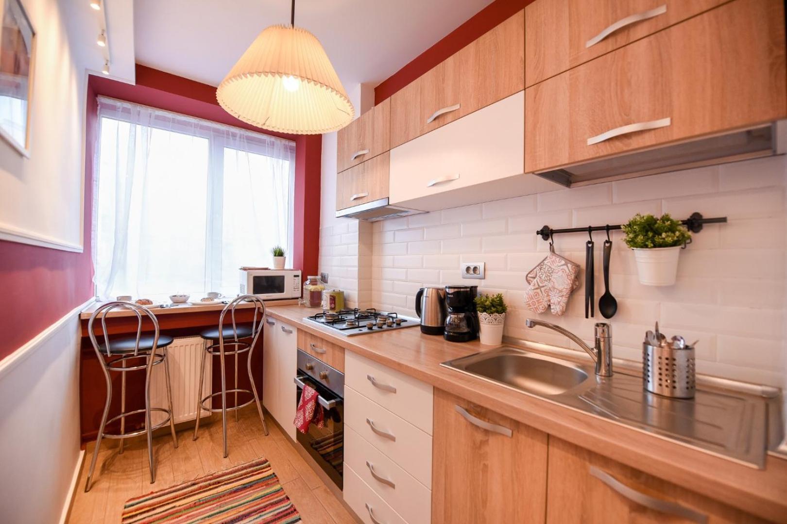 Downtown Oasis: Central Apartments With Cozy Charm Bucareste Quarto foto